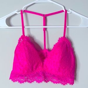 ⬇️ NWOT Aerie hot pink bralette Size Medium